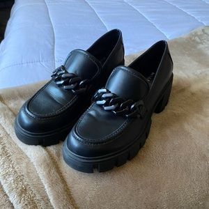 Madden Girl black Platform Loafers